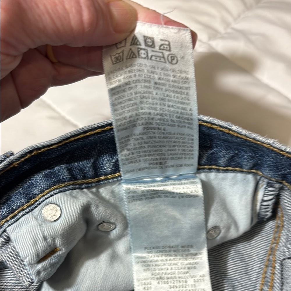 Levi's Jean Shorts with Classic Medium Blue Denim size 30 - Picture 7 of 11